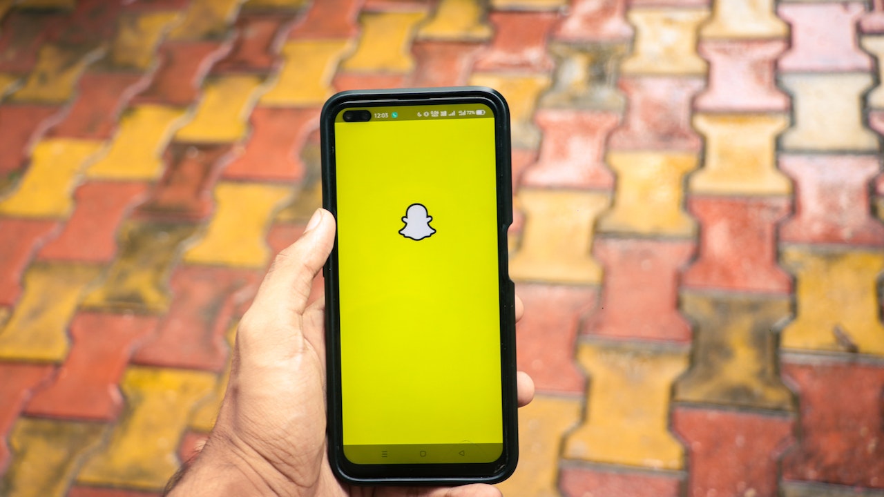 Snapchat Privacy Guide: Protecting Your Snaps and Stories